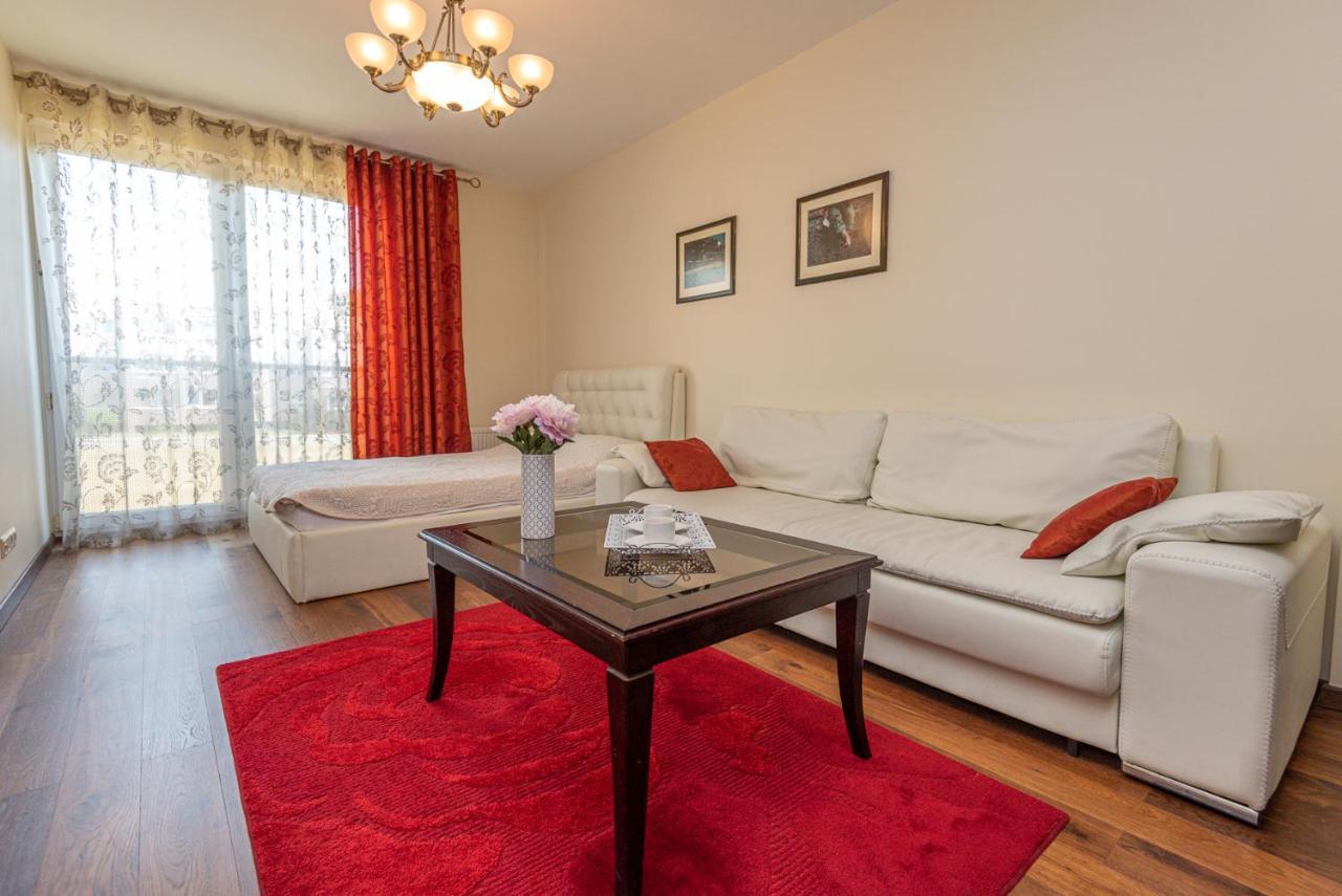 R&W Apartment พาลังกา ภายนอก รูปภาพ