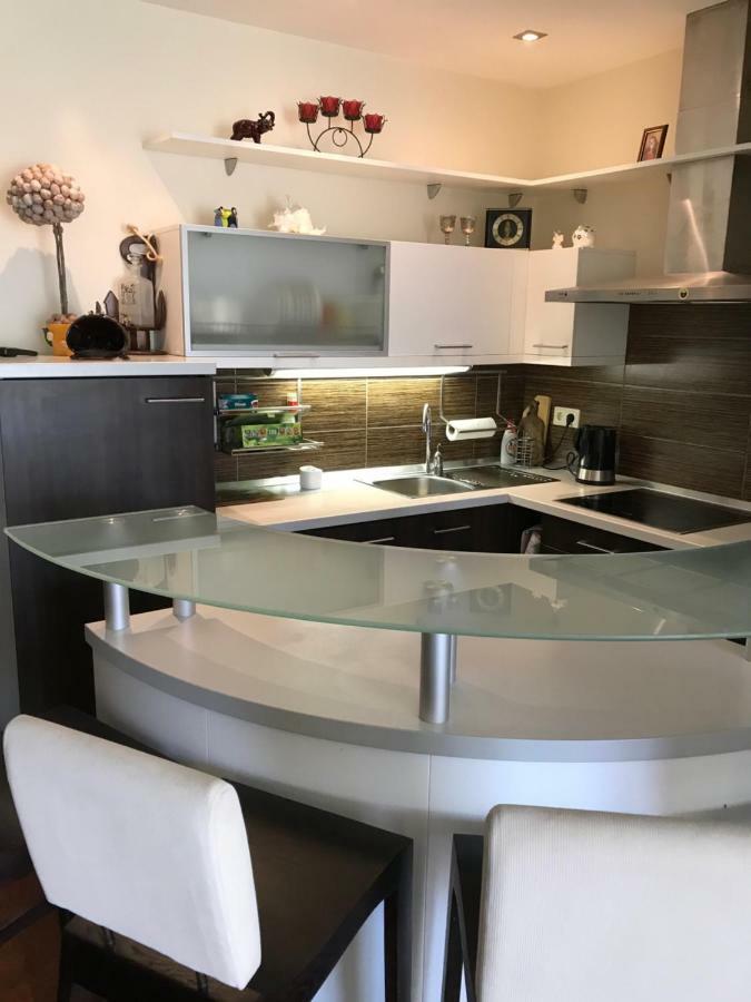 R&W Apartment พาลังกา ภายนอก รูปภาพ